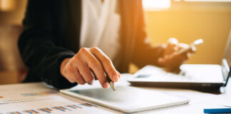 ¿Qué pasos deben seguir las compañías para usar el mecanismo del factoring?