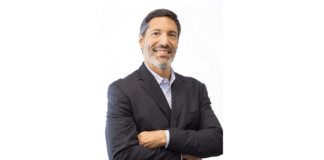 TITULAR : UPN designa a Álvaro ramos como nuevo ceo de la institución