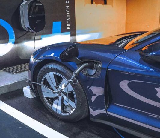 Larcomar Inaugura su nueva Hidrolinera de la mano con PORSCHE