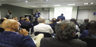 Michael Roach brindó conferencia gratuita en la Universidad Continental
