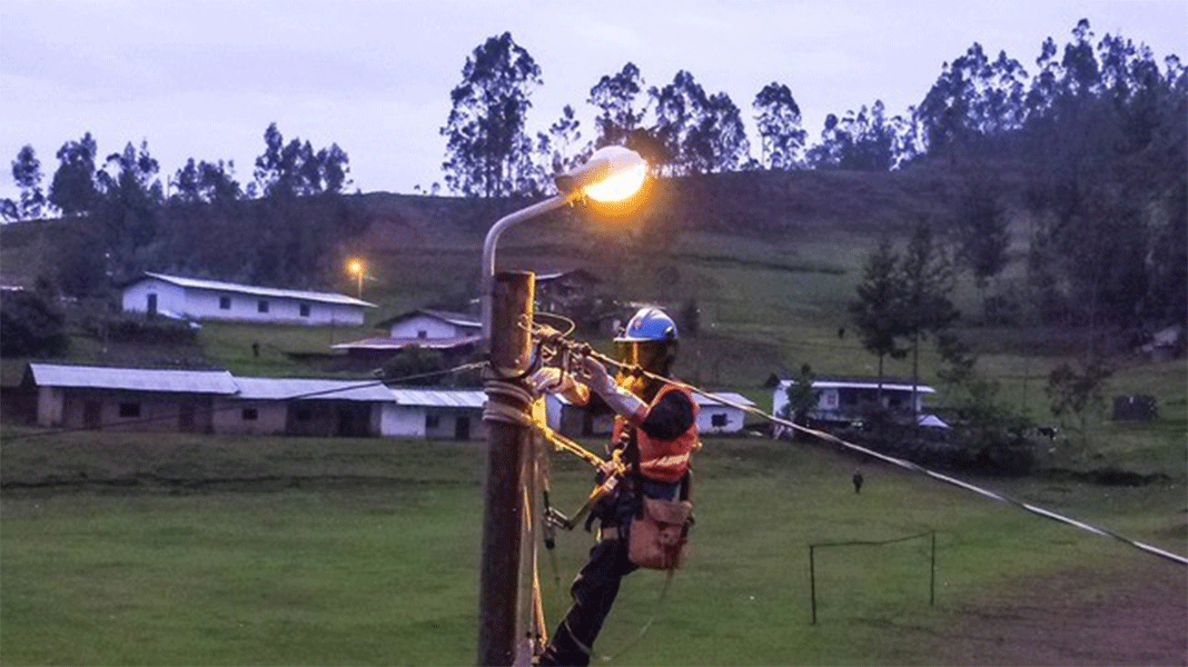 ABB: Cumbre de electrificación aborda estrategias para impulsar el sector  eléctrico en Perú - Revista Economía