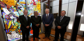 Pinacoteca de la Municipalidad de Lima recibe vitrales artísticos donados por la Embajada de Ecuador