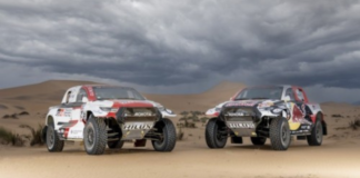 TOYOTA GAZOO Racing preparado para afrontar el DAKAR 2023 con un equipo de tres vehículos.