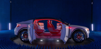 Qualcomm presenta Snapdragon Ride Flex, la primera familia escalable de SoCs de la industria del automóvil que soporta simultáneamente el Digital Cockpit y los sistemas avanzados de asistencia al conductor.