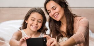 Apps que no pueden faltar en el teléfono de mamá
