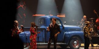 Ford se une a la celebración de los 30 años de carrera artística de Carlos Vives en Colombia