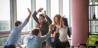¿Cómo los beneficios pueden ayudar a atraer y retener el talento en tu empresa?