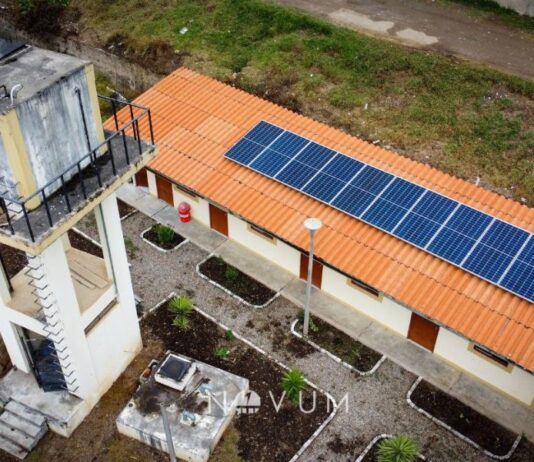 ELECTROPERU: Impulsa energía renovable en postas y hospitales de Huancavelica