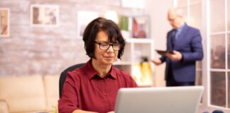 ¿Cuáles son los beneficios de contratar personas mayores de 50 años?