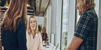 IBM presenta IBM Consulting Advantage, una plataforma de servicios y biblioteca de Asistentes de IA para empoderar a los consultores