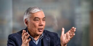 Cesár Ferrari advierte que fusión de bolsas con Chile y Perú sería negativa para el país.