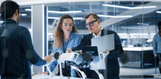 Trabajo 4.0 en Perú: Los profesionales deben capacitarse en IA y tecnología en un panorama laboral en evolución
