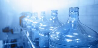 Mercado de agua embotellada en Perú experimenta un crecimiento del 19% en el inicio del verano 2024