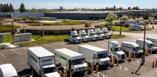 Hitachi Energy y Penske lanzan programa piloto de carga de camiones eléctricos a gran escala