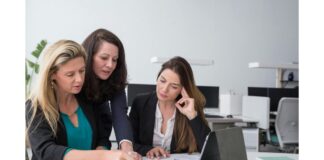 Rompiendo barreras: 4 oportunidades para las mujeres en el nuevo escenario laboral