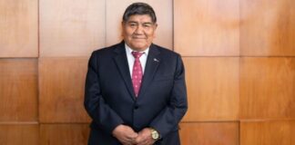 Ministro Rómulo Mucho apunta a que permisos para minería no demoren más de un año