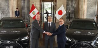 APEC: Toyota del Perú y el Ministerio de Relaciones Exteriores firman convenio para garantizar movilidad durante el foro