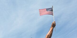 Latinos en EE.UU: dime dónde vives y te diré en qué inviertes