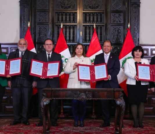 PROINVERSIÓN concreta firma de contrato para construir hospitales de EsSalud en Piura y Chimbote por US$ 400 millones