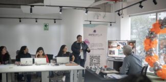 Jeff Barr de AWS llegó a Perú para Impulsar el Liderazgo Femenino en Tecnología