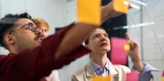 Prepárate para 2025: Habilidades clave para el mercado laboral del futuro