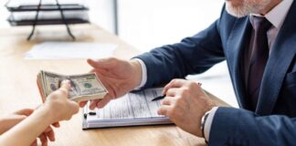 Crédito total creció 2,4% interanual en febrero