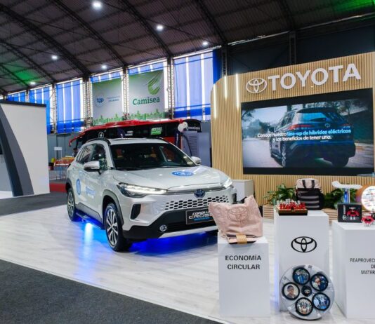 Toyota del Perú reafirma su compromiso con la movilidad sostenible en la octava edición de “Transporte Sostenible”