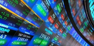 Bonos retroceden, crudo cae y Salesforce sorprende, la agenda financiera del día