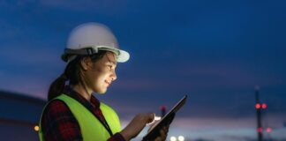Beneficios en costos del uso de software de riesgo de rayos para el cumplimiento normativo