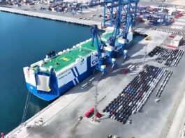 Puerto de Chancay descarga más de 3.000 vehículos con nave de combustible dual a GNL