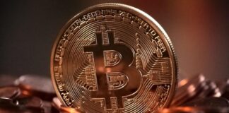 Bitcoin cae al nivel más bajo en cuatro meses