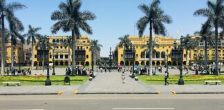 Perú aún no recupera su turismo: llegada de visitantes extranjeros sigue 22% por debajo de niveles de 2019