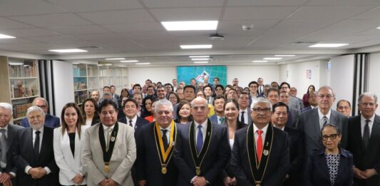 Premier Álvarez Miranda se une a Universidad Católica de Santa María como profesor honorario