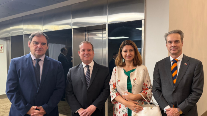 REVISTA ECONOMIA (38)