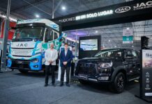 JAC Motors presentó su portafolio integral de autos y camiones en Perú Cargo Week, en línea con su estrategia de expansión One JAC en el país