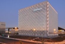 Telefónica acelera cambios internos mientras redefine las condiciones de su plan de salidas