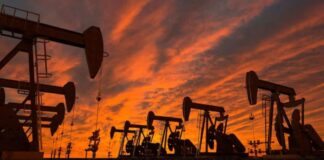 A Chevron le salen adeversarios para vender petróleo venezolano