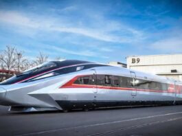 China inaugura el tren bala más rápido del mundo y supera a Japón