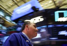 Wall Street modera el paso mientras Europa toma la delantera: mercados reconfiguran apuestas ante inflación persistente