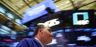 Wall Street modera el paso mientras Europa toma la delantera: mercados reconfiguran apuestas ante inflación persistente