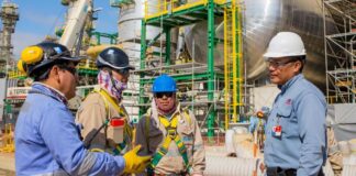 Petroperú reducirá progresivamente 954 puestos según plan aprobado