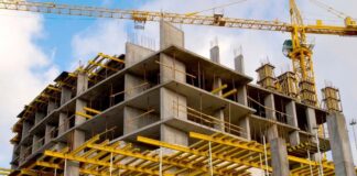 Construcción creció 6,7% en 2025, pero la caída de 20% en obra pública tensiona el panorama 2026