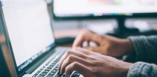 Perú: 95% de equipos legales opera sin base de datos estructurada