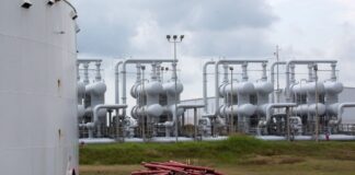 Refinerías de EE.UU. enfrentan límites para absorber el crudo venezolano