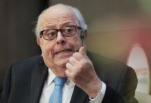 Julio Velarde advierte que la inestabilidad política impidió que sectores aprovechen el auge exportador