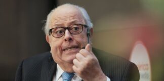 Julio Velarde advierte que la inestabilidad política impidió que sectores aprovechen el auge exportador