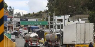 Guerra comercial entre Ecuador y Colombia pone en riesgo 300.000 empleos y el suministro de insumos de diálisis