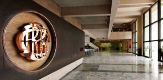 BCRP mantiene tasa en 4.25% y alerta presiones inflacionarias temporales