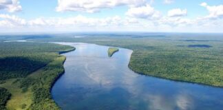 Argentina y tres países concentran una de las mayores reservas de agua dulce del mundo