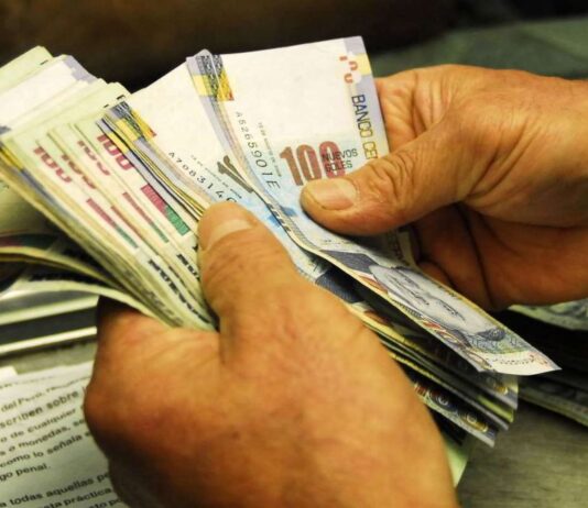 Pretensión salarial en Perú alcanza S/ 3,334 y brecha de género se acerca al 10%, según Bumeran